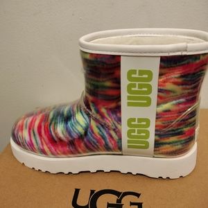 Ladies  - - Womens UGG® Classic Mini Platform Boot - multi color**ONE SHOE ONLY